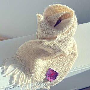 NWoT Phenix Cashmere Woven Scarf